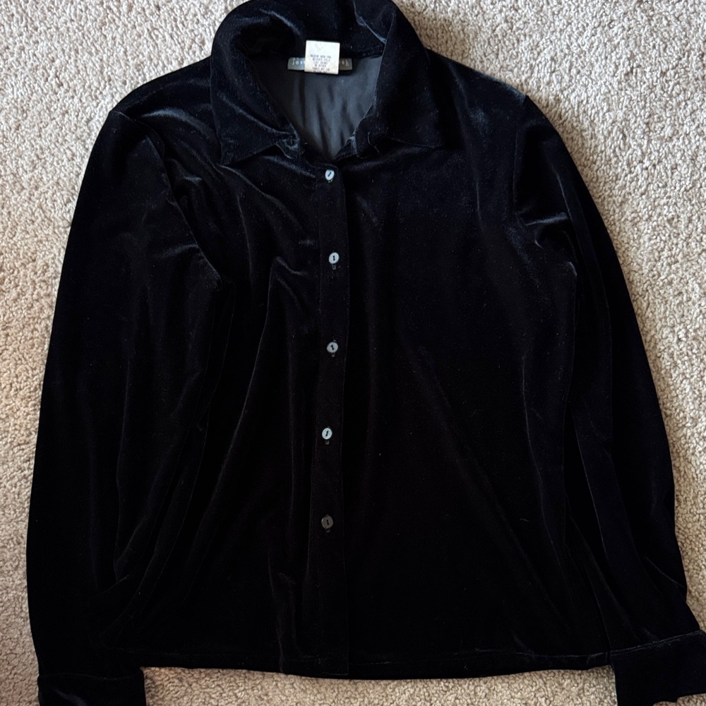 Elegant Black Velvet Women's Top